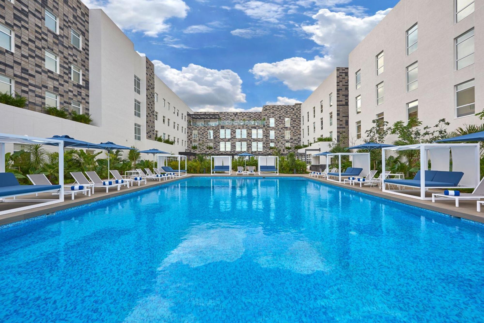 ซิตี้ เอ็กซ์เพรส พลัส กังกุน ไอโรปวยร์โต ริเวียรา Hotel แคนคูน ภายนอก รูปภาพ
