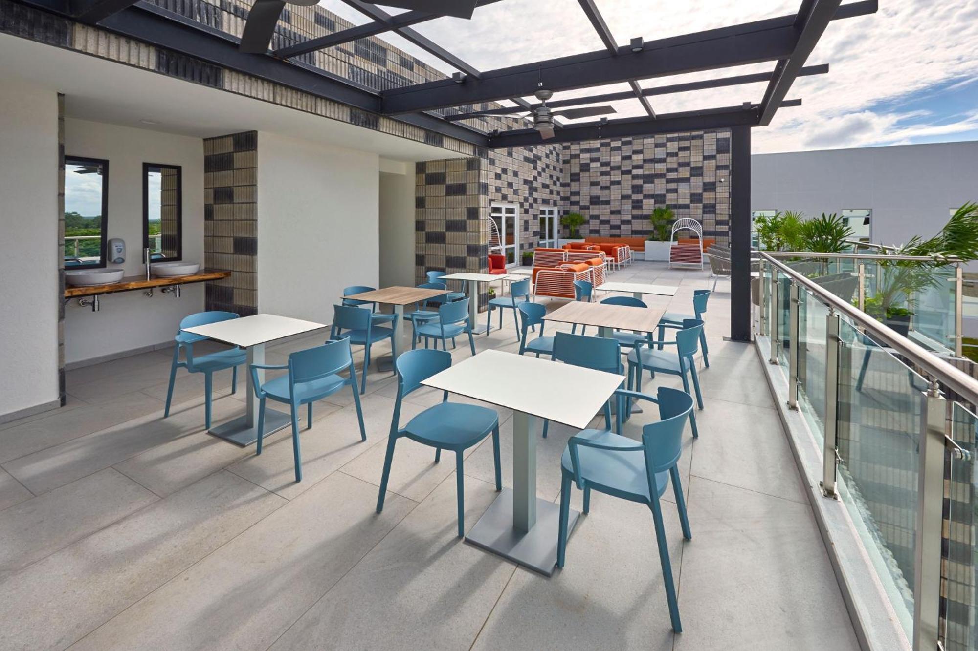 ซิตี้ เอ็กซ์เพรส พลัส กังกุน ไอโรปวยร์โต ริเวียรา Hotel แคนคูน ภายนอก รูปภาพ