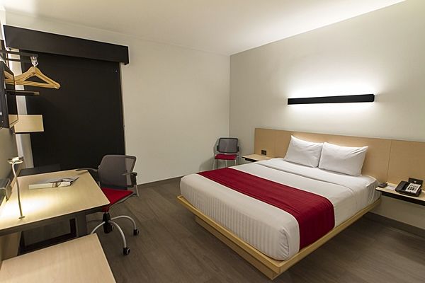ซิตี้ เอ็กซ์เพรส พลัส กังกุน ไอโรปวยร์โต ริเวียรา Hotel แคนคูน ภายนอก รูปภาพ